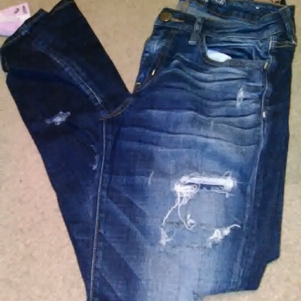 American Eagle destroyed jeggings